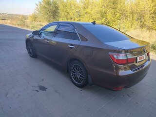2017 Toyota Camry VII (XV50) Рестайлинг 2, коричневый, 2400000 рублей, вид 5