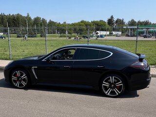 2010 Porsche Panamera Turbo I, чёрный, 3000000 рублей, вид 2
