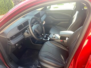 2023 Ford Mustang Mach-E 98 kWh I, красный, 12664245 рублей, вид 3