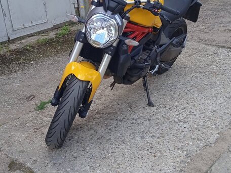 2016 Ducati Monster 821, жёлтый, 580000 рублей, вид 2