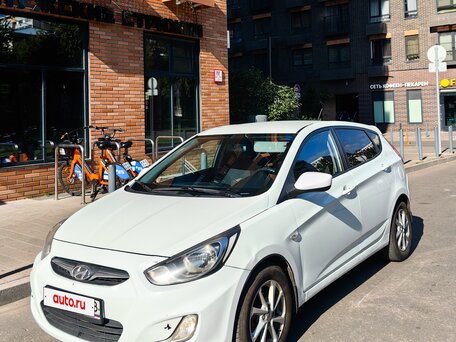 2011 Hyundai Solaris I, белый, 515000 рублей, вид 4
