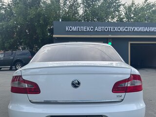 2013 Skoda Superb II, белый, 880000 рублей, вид 3