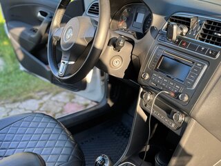 2013 Volkswagen Polo V, белый, 640000 рублей, вид 4