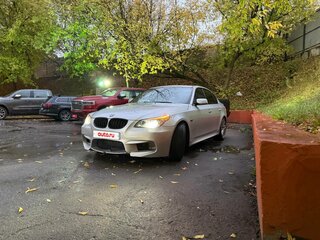 2006 BMW 5 серии 550i V (E60/E61), серый, 1650000 рублей, вид 2