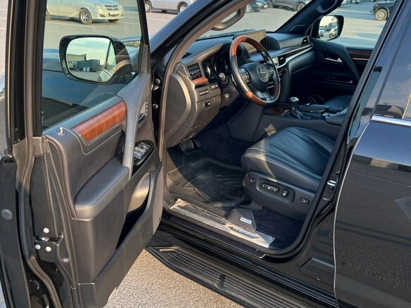 2018 Lexus LX 570 III Рестайлинг 2, чёрный, 13000000 рублей - вид 13