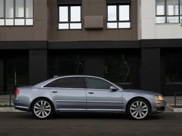 2005 Audi A8 II (D3) Рестайлинг, серый, 1500000 рублей - вид 6