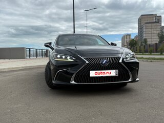 2019 Lexus ES 300h VII, чёрный, 4250000 рублей, вид 4