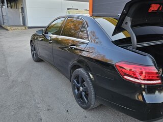 2015 Mercedes-Benz E-Класс 200 IV (W212, S212, C207) Рестайлинг, чёрный, 1750000 рублей, вид 4
