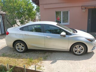 2018 Chevrolet Cruze II, серебристый, 1103763 рублей, вид 3