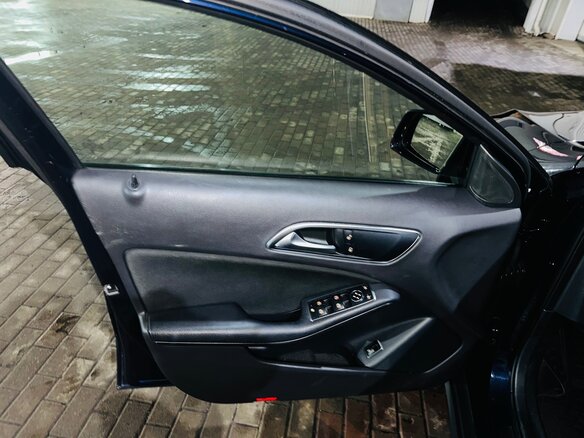 2018 Mercedes-Benz GLA 200 I (X156) Рестайлинг, синий, 1950000 рублей - вид 12