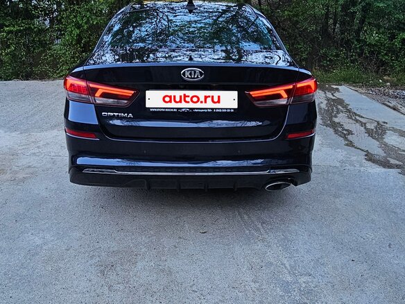 2019 Kia Optima IV Рестайлинг, синий, 1900000 рублей - вид 2