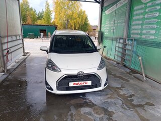 2019 Toyota Sienta II Рестайлинг, белый, 1405577 рублей, вид 2