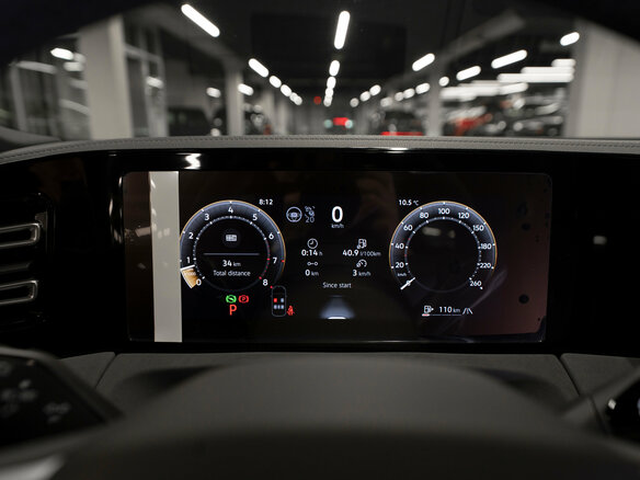 2026 Volkswagen Tiguan L Pro III (China Market), серый, 5000000 рублей - вид 11