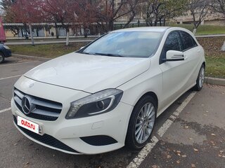 2014 Mercedes-Benz A-Класс 180 III (W176), белый, 1249000 рублей, вид 3