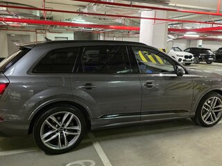 2021 Audi Q7 45 TDI II (4M) Рестайлинг, серый, 7790000 рублей, вид 2