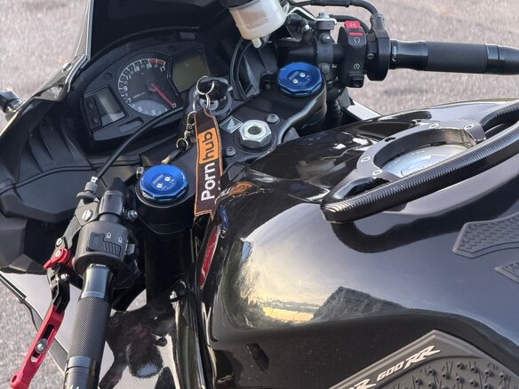 2018 Honda CBR 600RR, чёрный, 900000 рублей - вид 6