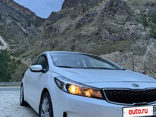 2019 Kia Cerato III Рестайлинг (Classic), белый, 1450000 рублей, вид 2
