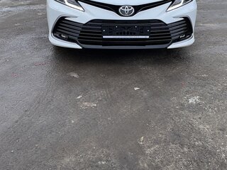2022 Toyota Camry VIII (XV70) Рестайлинг, белый, 3600000 рублей, вид 2