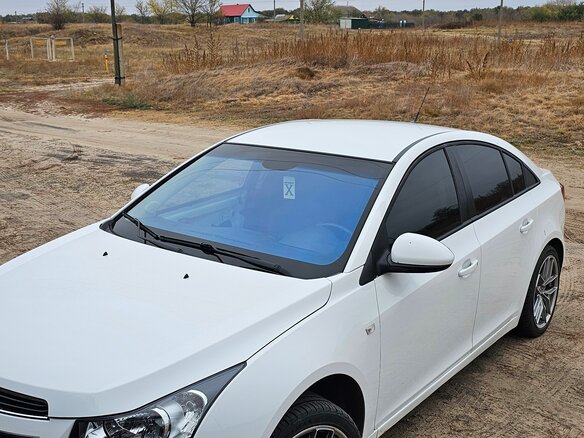 2013 Chevrolet Cruze I Рестайлинг, белый, 1250000 рублей - вид 1