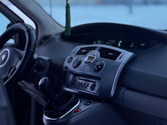 2008 Renault Scenic II Рестайлинг, чёрный, 600000 рублей - вид 5
