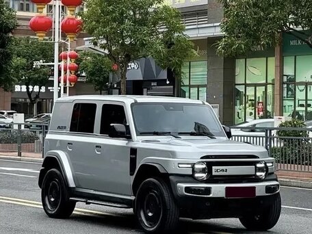 2024 iCar V23 59.93 kWh, серебристый, 1836000 рублей, вид 3