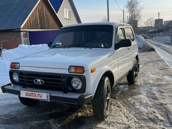 2018 Lada (ВАЗ) 2121 (4x4) I Рестайлинг, белый, 600000 рублей - вид 1