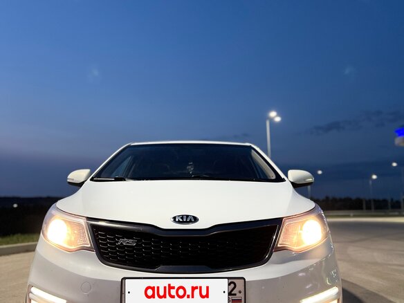 2016 Kia Rio III Рестайлинг, белый, 1150000 рублей - вид 1