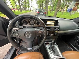 2009 Mercedes-Benz E-Класс 350 IV (W212, S212, C207), чёрный, 1688757 рублей, вид 4