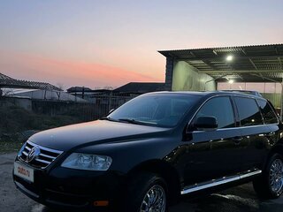 2003 Volkswagen Touareg I, чёрный, 1350000 рублей, вид 1
