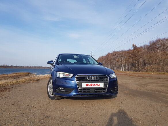 2015 Audi A3 III (8V), синий, 1270000 рублей