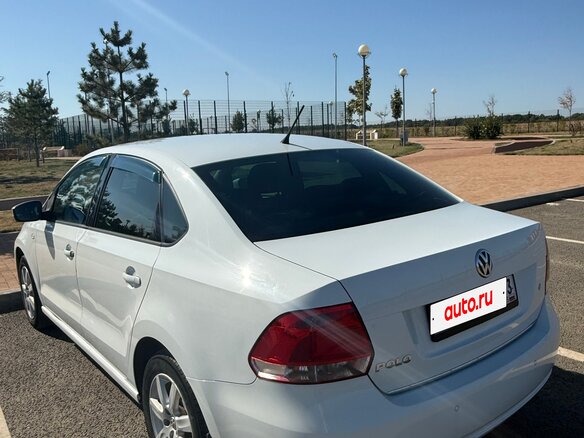 2015 Volkswagen Polo V, белый, 900000 рублей - вид 6