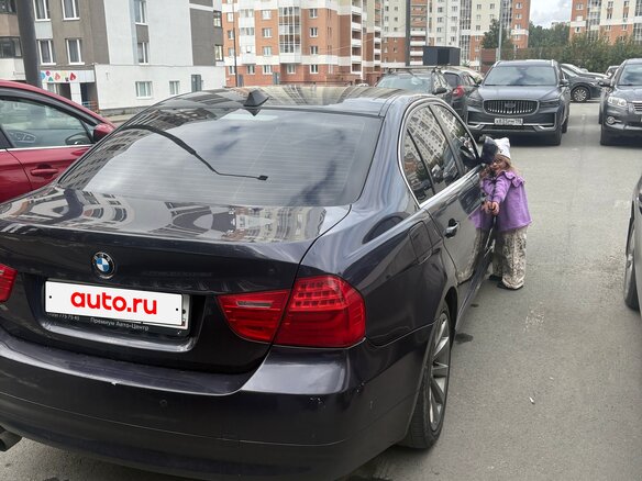 2009 BMW 3 серии 330i xDrive V (E90/E91/E92/E93) Рестайлинг, чёрный, 900000 рублей - вид 15
