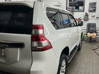 2014 Toyota Land Cruiser Prado 150 Series Рестайлинг 1, белый, 3500000 рублей, вид 4