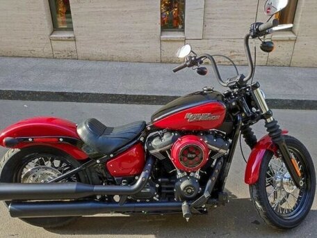2019 Harley-Davidson Street Bob, пурпурный, 1100000 рублей, вид 3