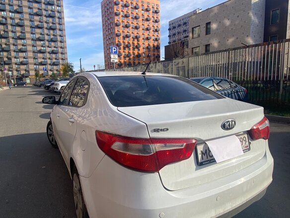 2014 Kia Rio III, белый, 630000 рублей - вид 3