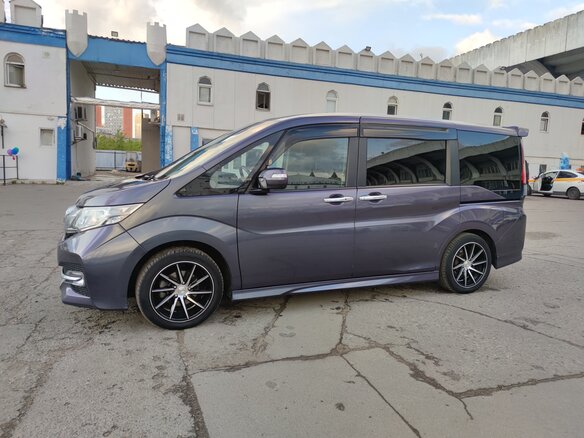 2017 Honda Stepwgn Spada V, фиолетовый, 1800000 рублей - вид 14