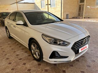 2017 Hyundai Sonata VII (LF) Рестайлинг, белый, 2600000 рублей, вид 2