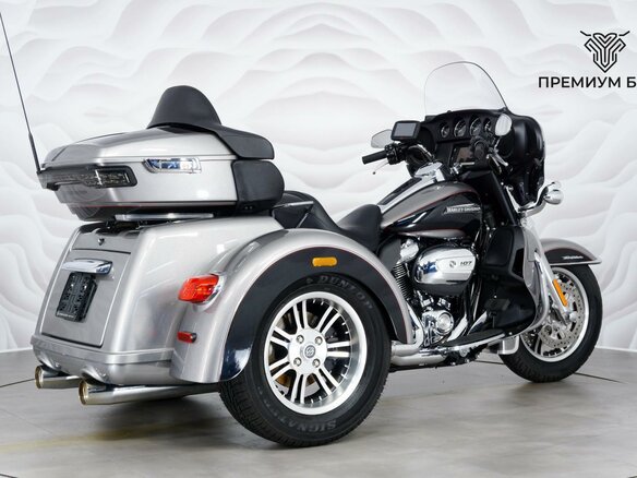 2016 Harley-Davidson Tri Glide, серебристый, 3499000 рублей - вид 5