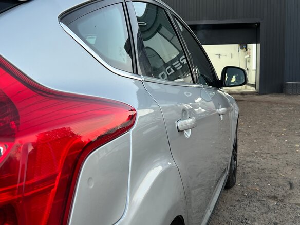 2011 Ford Focus III, серебристый, 697000 рублей - вид 8