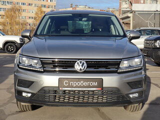 2018 Volkswagen Tiguan II, серебристый, 1599000 рублей, вид 2