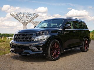 2010 Infiniti QX56 II, чёрный, 2300000 рублей, вид 2