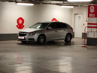 2012 Chevrolet Cruze I, серебристый, 530000 рублей, вид 3
