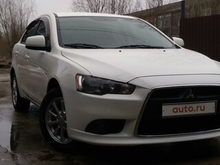 2011 Mitsubishi Lancer X Рестайлинг, белый, 1515000 рублей, вид 3