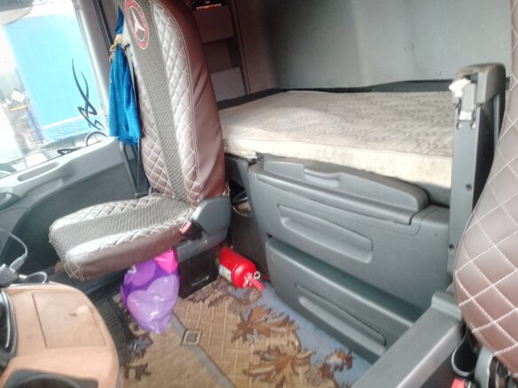 2003 Mercedes-Benz Actros, синий, 2000000 рублей - вид 7