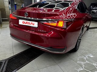 2021 Lexus ES 250 VII Рестайлинг, красный, 4700000 рублей, вид 4