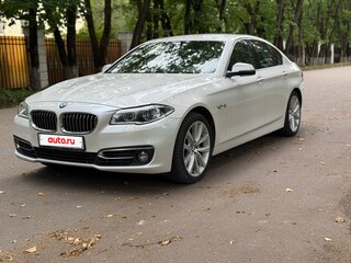 2015 BMW 5 серии 530d xDrive VI (F10/F11/F07) Рестайлинг, белый, 3200000 рублей, вид 3