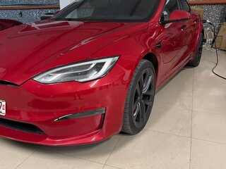 2021 Tesla Model S Plaid I Рестайлинг 2, красный, 7800000 рублей, вид 1