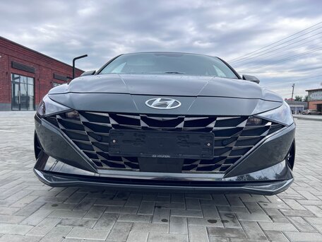 2022 Hyundai Avante VII, серый, 2210000 рублей, вид 3