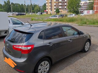 2013 Kia Rio III, серый, 850000 рублей, вид 4