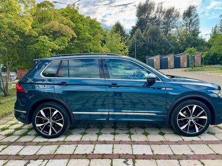 2022 Volkswagen Tiguan II Рестайлинг, синий, 3500000 рублей, вид 4